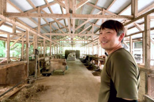 土佐あかうし生産者・秋山さんの紹介ページを掲載しました。